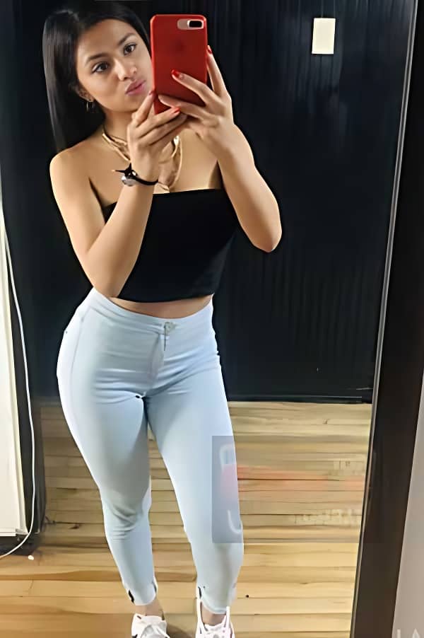  Model Escort Mumbai